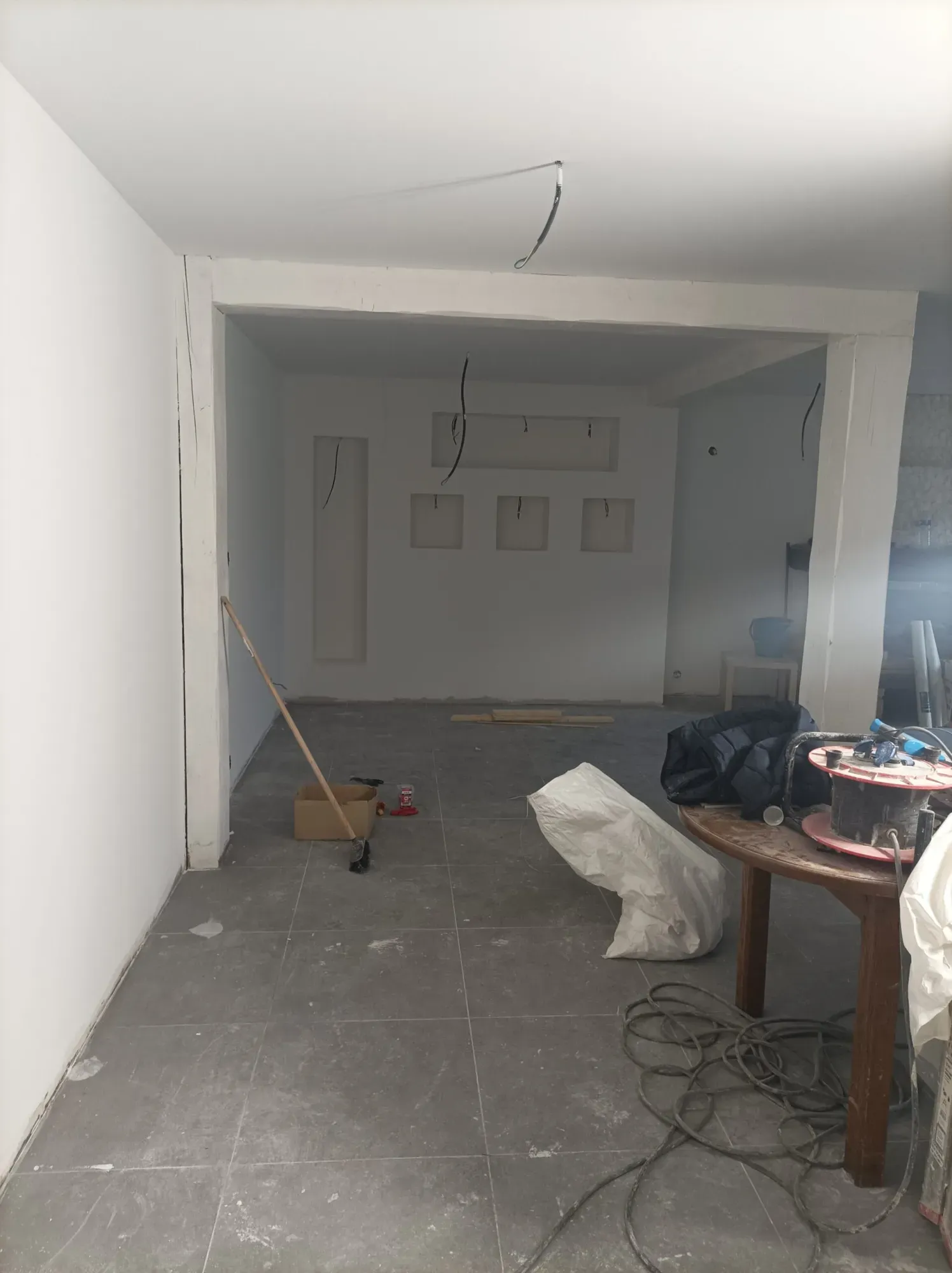 renovation-interieur-salon-les-mathes-scaled