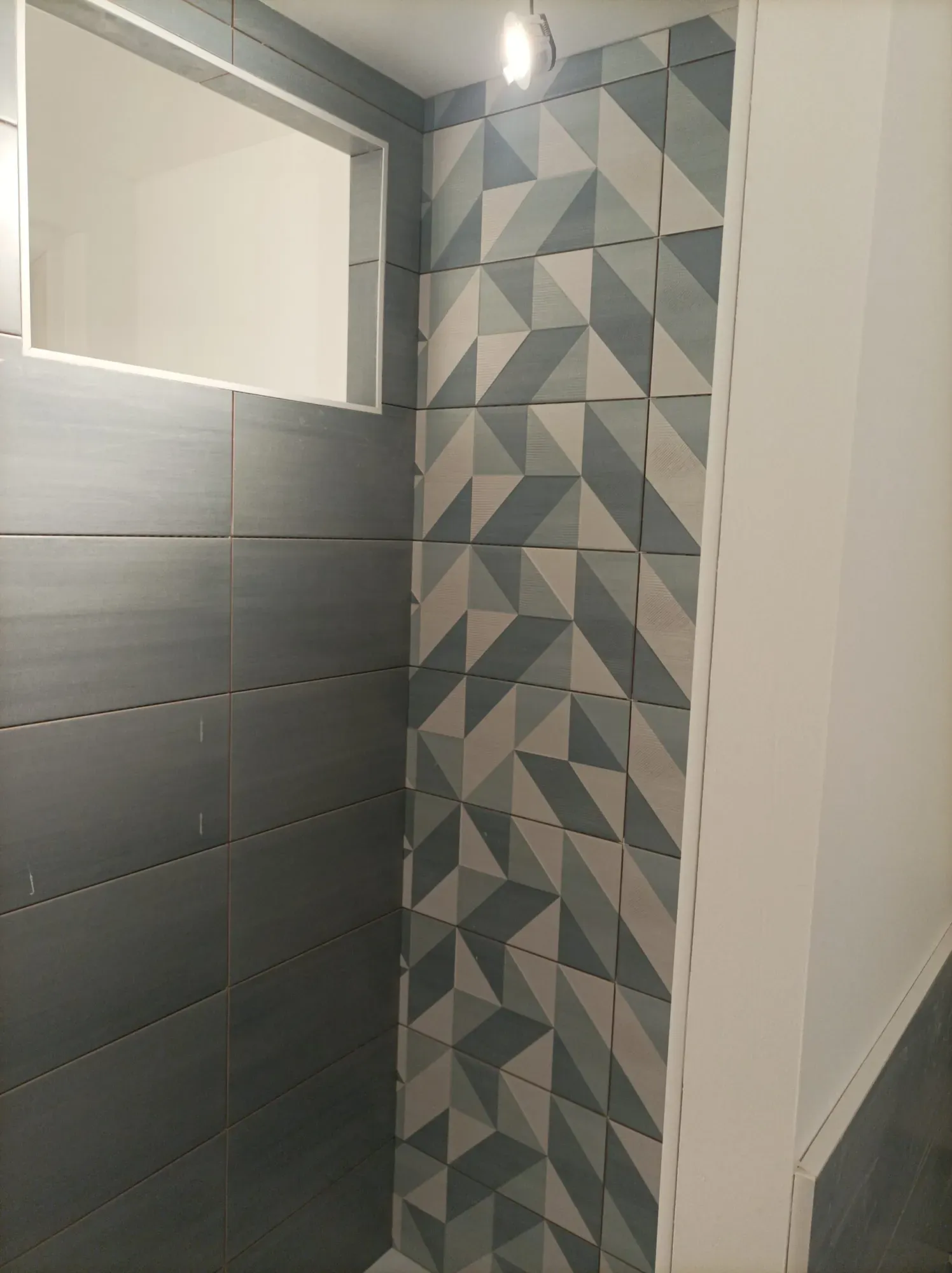 creation-salle-de-bain-a-royan-scaled